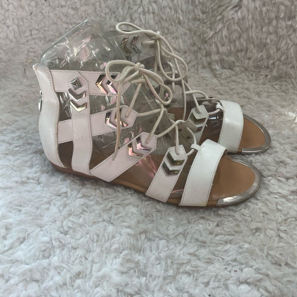 Fergie gladiator synthetic white lace up sandals with silver tone accents SZ 10